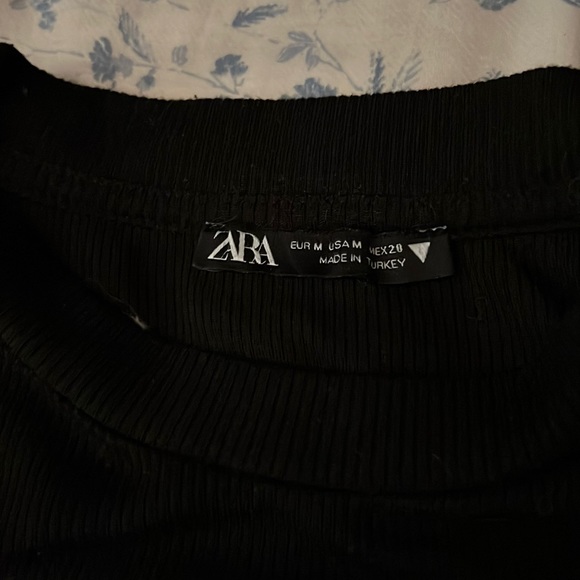 Black top from Zara - Picture 3 of 5